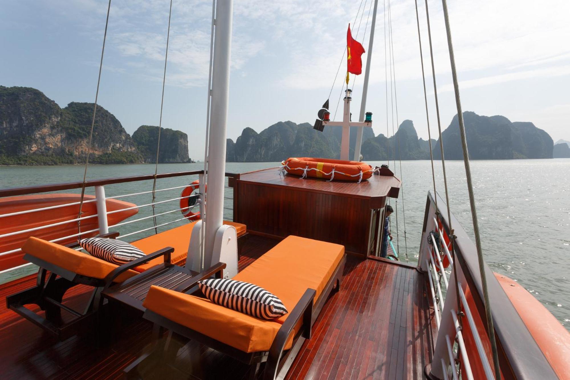 Emeraude Classic Cruises Ха Лонг Екстериор снимка
