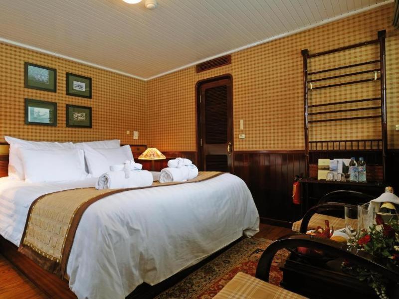 Emeraude Classic Cruises Ха Лонг Стая снимка