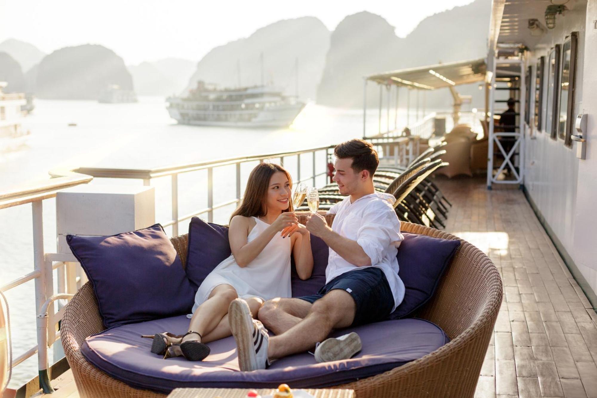 Emeraude Classic Cruises Ха Лонг Екстериор снимка